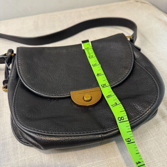 VTG Fossil Black Pebble Leather Crossbody Bag – Emi Saddle, Gold Key - Picture 3 of 13